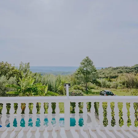Holiday home Stunning In Brtonigla